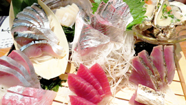 カプコンの新作ゲームをしたり、怪談を聞きながらお酒が飲める！変わった居酒屋紹介動画