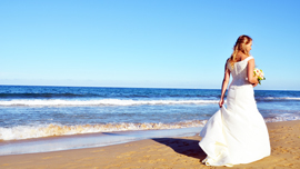 新郎も積極的に!?海辺や古民家など、一風変わった結婚式動画がワクワクする