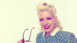 インタビューやメイキング映像が盛りだくさん！ 女性向けファッション誌の公式動画が充実している