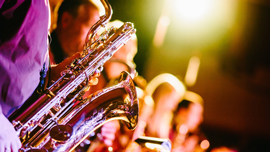 「懐かしいと」感じたらおじさん・おばさん!?30代が涙する、夏がテーマの音楽9選