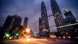 【動画で学ぶ】移住者が急増中のマレーシアでは、家賃7万円でプールや警備員がついた高級マンションに住める!?