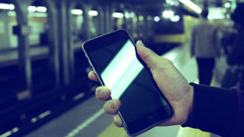 危険！歩きスマホ禁止キャンペーンのプロモーションビデオ