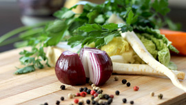 川越達也氏などが講師を務める人気料理DVD動画！家でも簡単に美味しい料理が作れるらしい