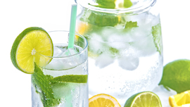 持ってるだけでオシャレな気がする「炭酸水」！シュワッと爽快、炭酸水のオシャレPV５選